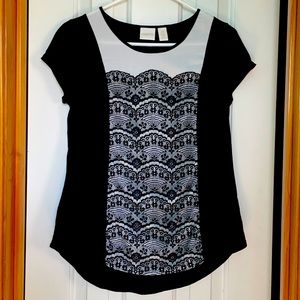 Chico’s black lace inset tee size 0